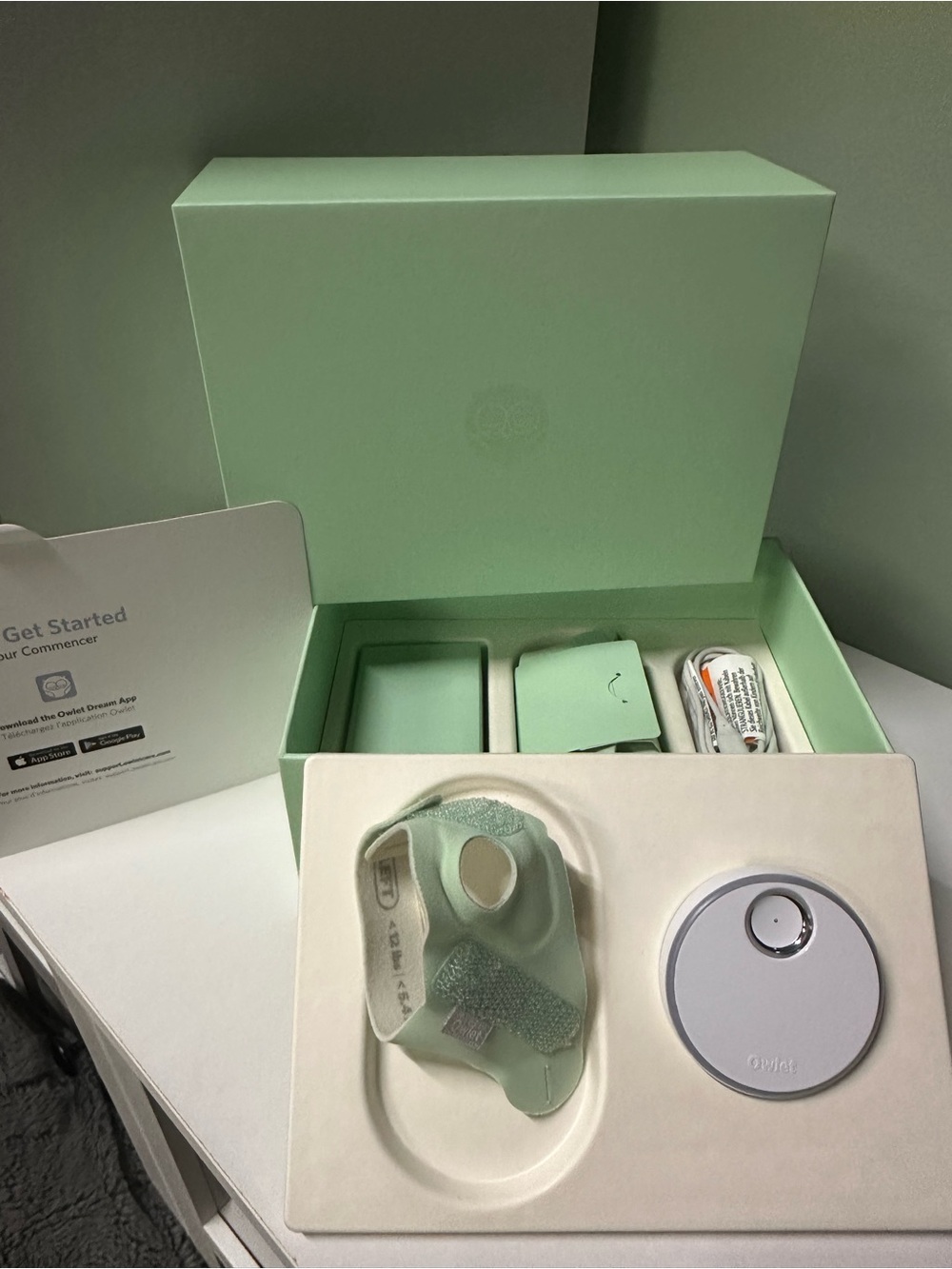 Owlet monitor- Mint Green -Wearable Arm/Wrist/foot Clip with Charging Base